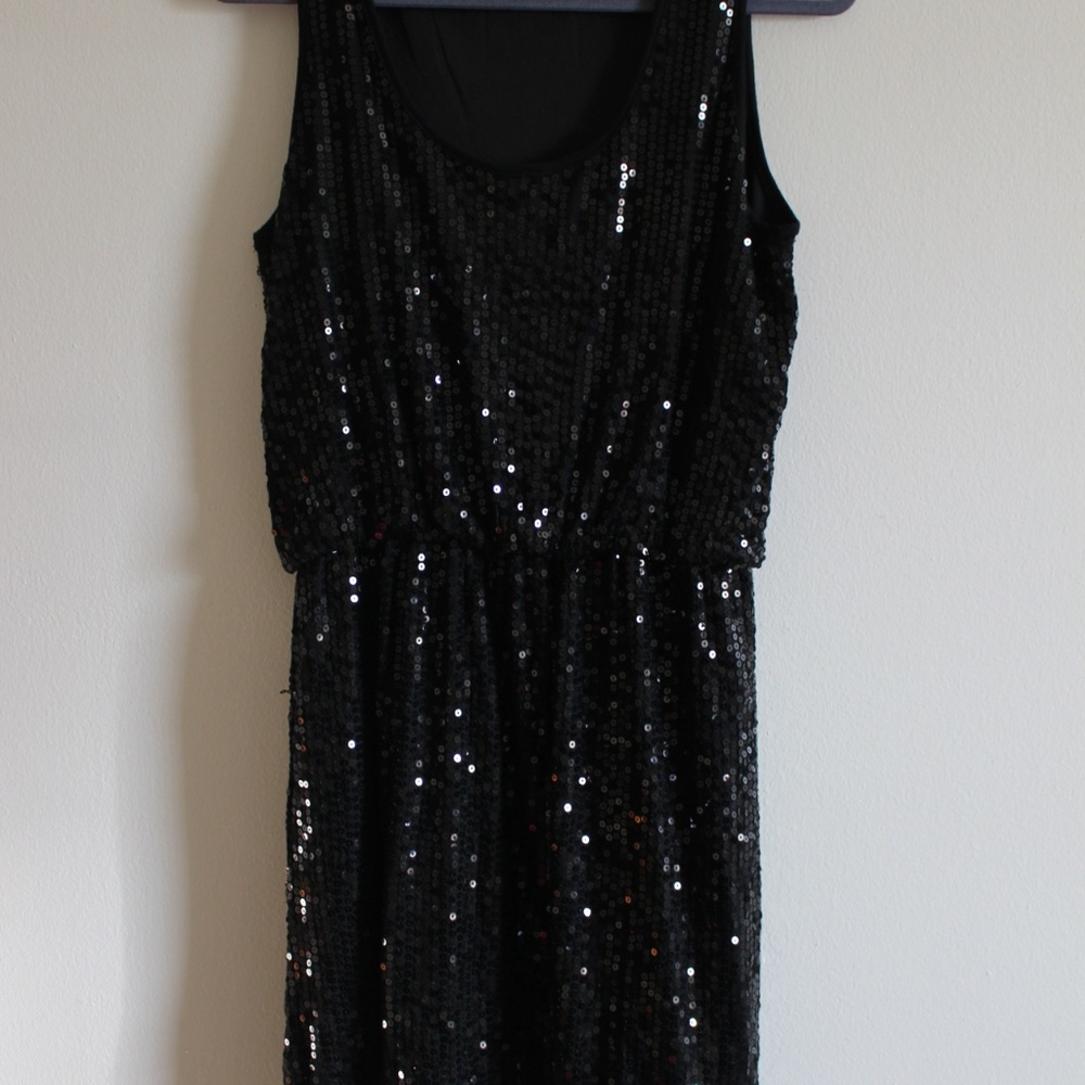 Black sequined dress